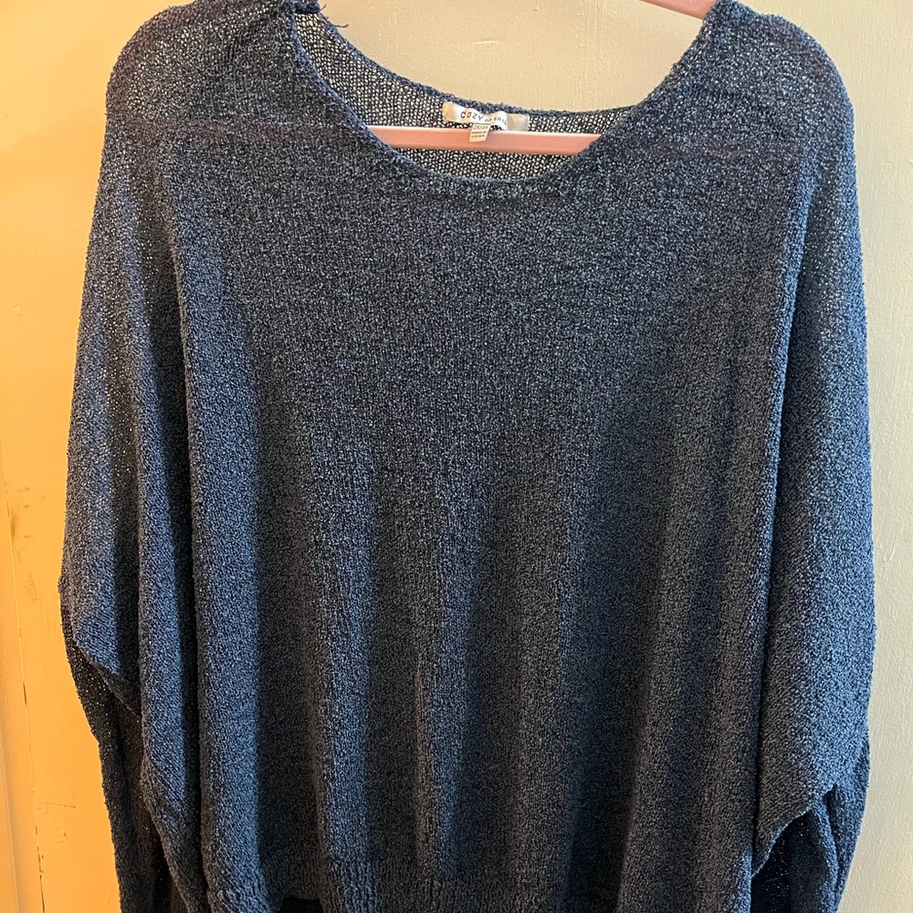 Lightweight semi sheer sweater. 2/3x